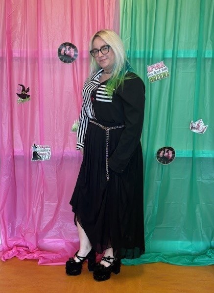 Karla Diaz (@kdiaz_pms) on Twitter photo Starting the week with some WICKED teachers! <a href="/Puentes_MS/">Greta June Brasgalla</a> <a href="/ENFlores_MPMS/">๐ผ๐ฃ๐๐๐๐ โ. ๐ฝ๐๐ ๐ฃ๐๐ค, ๐. ๐ผ๐.</a> <a href="/BLicerio_MPMS/">Bianca Licerio</a> <a href="/sduffy_sisd/">Sonia Duffy</a> Starting the week with some WICKED teachers! <a href="/Puentes_MS/">Greta June Brasgalla</a> <a href="/ENFlores_MPMS/">๐ผ๐ฃ๐๐๐๐ โ. ๐ฝ๐๐ ๐ฃ๐๐ค, ๐. ๐ผ๐.</a> <a href="/BLicerio_MPMS/">Bianca Licerio</a> <a href="/sduffy_sisd/">Sonia Duffy</a>