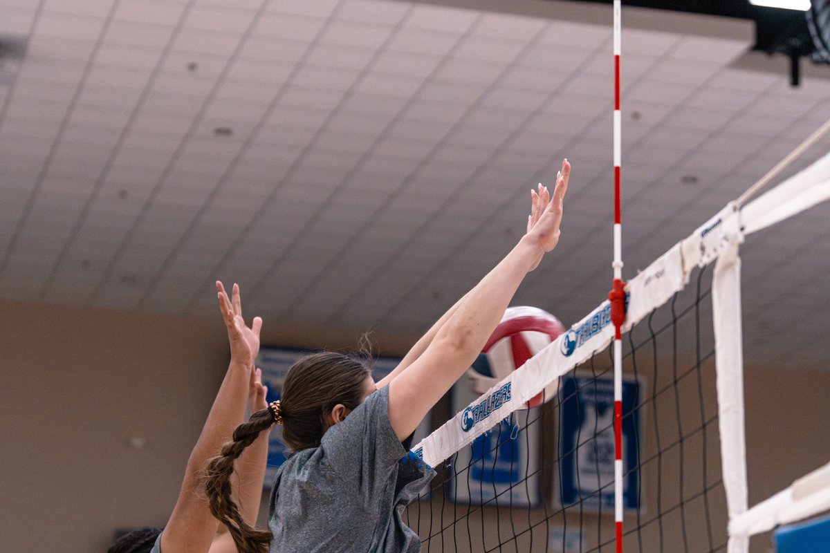 Motivation Monday 

If you need a coach to push you, you’re not ready to win.
Champions lead from within.
They set the tone.
They lead with their actions.
They hold everyone accountable.
They don’t talk about standards.
They live them.

#BlazerNation #OCVB