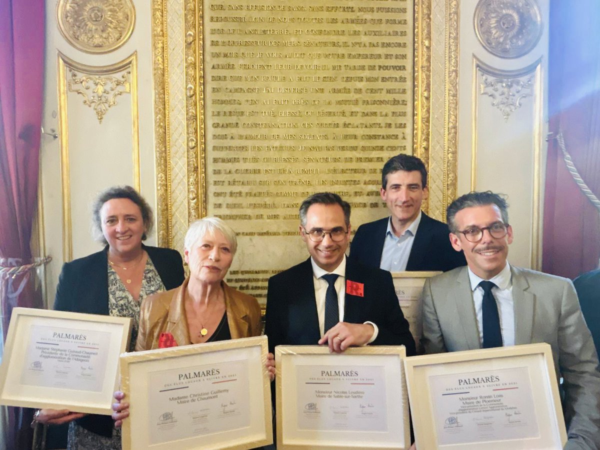 🏆👀 𝗣𝗔𝗟𝗠𝗔𝗥𝗘̀𝗦 𝗗𝗘𝗦 𝟭𝟬𝟬 𝗘́𝗟𝗨𝗦 𝗟𝗢𝗖𝗔𝗨𝗫 𝗔̀ 𝗦𝗨𝗜𝗩𝗥𝗘 𝗘𝗡 𝟮𝟬𝟮𝟱 🇫🇷

Mercredi soir, au <a href="/Senat/">Sénat</a>, de nombreux Maires de <a href="/VillesdeFrance/">Villes de France</a> assistaient à la présentation et à la remise du Palmarès des 100 élus locaux à suivre en 2025, en présence de