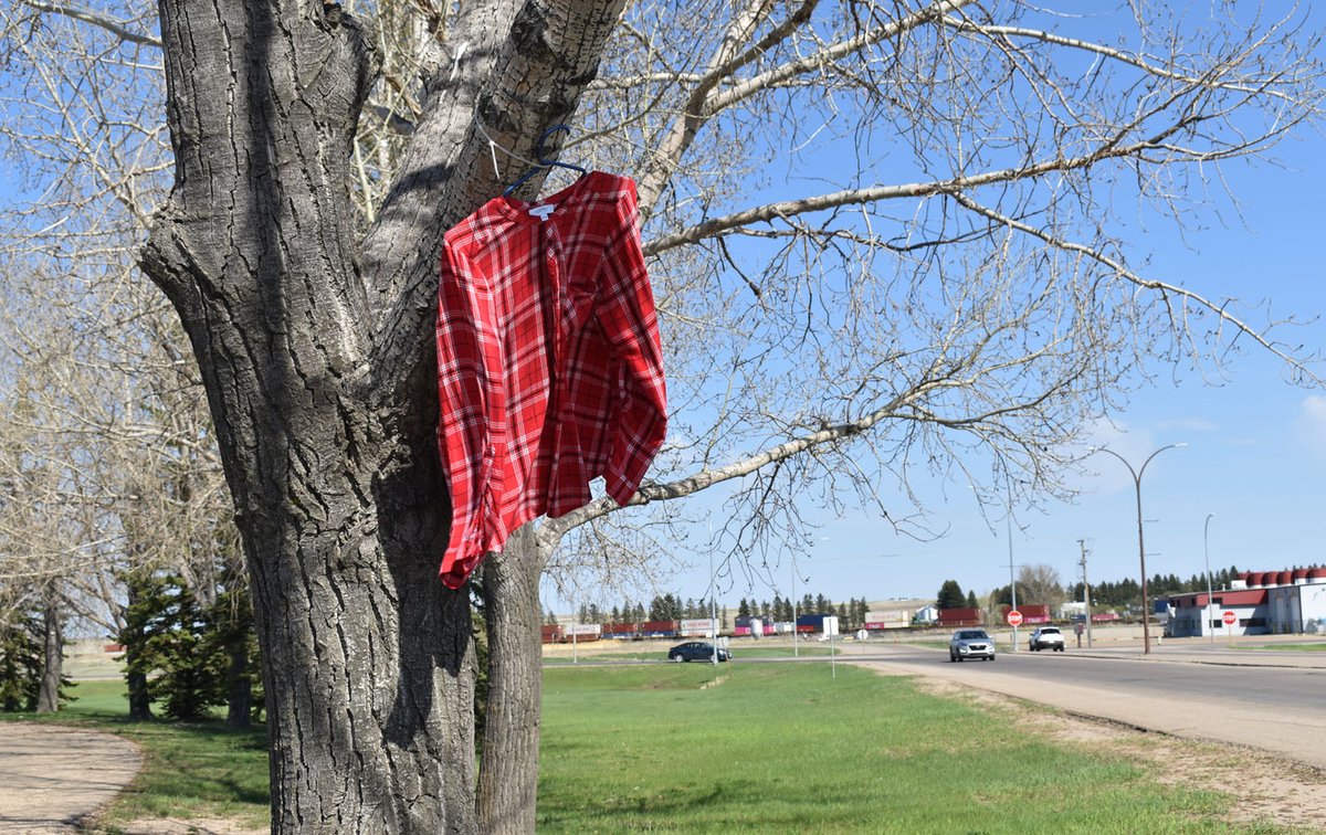 Red Dress Awareness Southwest, a community group that brings attention to the issue of missing and murdered Indigenous women and girls and two-spirit people, has installed red dresses at locations around Swift Current to increase public awareness. #RedDressDay  #MMIWG2S