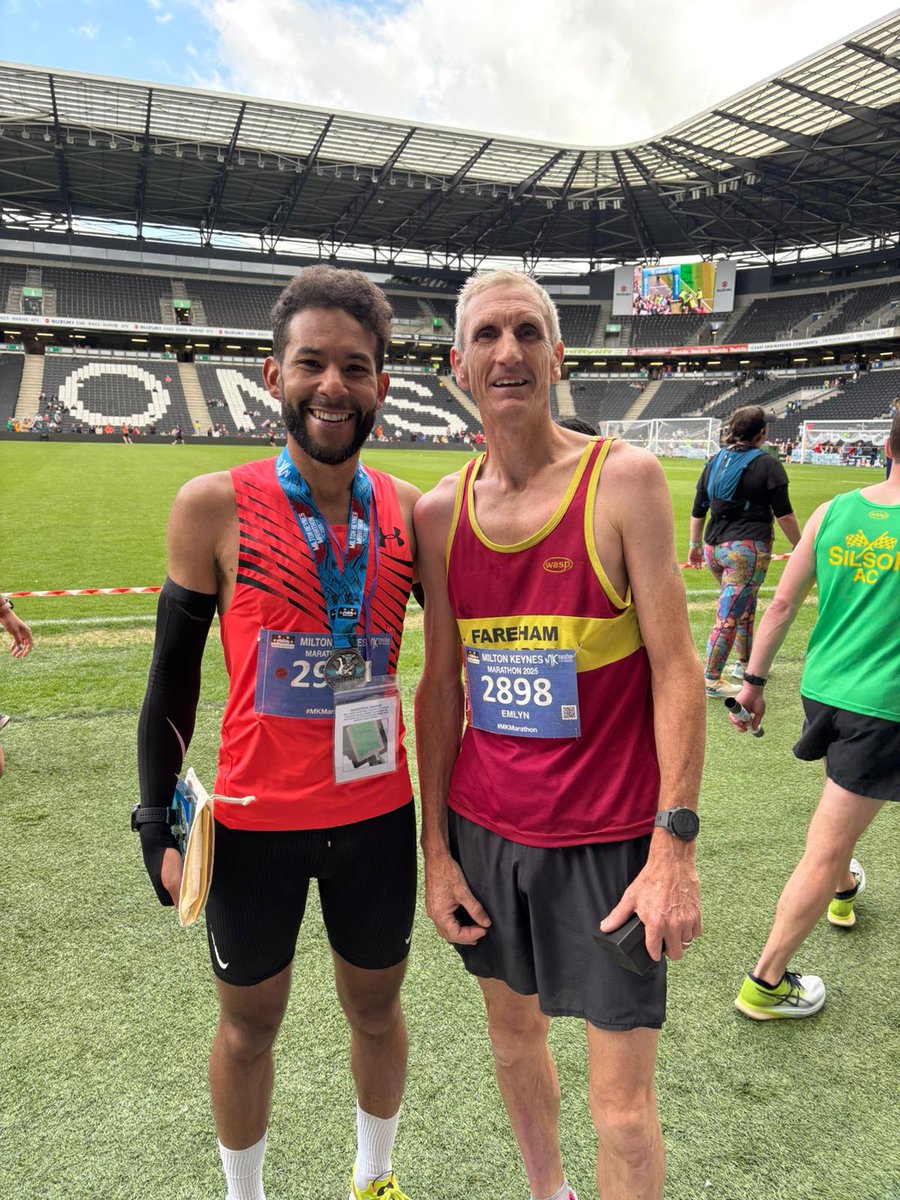 Emlyn Hughes (@emlyngadget) on Twitter photo Milton Keynes marathon! Not my day today. Bit of a bad back from mile 11. Stopped and started to walk back to start at 14. Had a word with myself and hobbled on for a 2.46. My mate won in his debut mara! I met up with <a href="/SteAssent/">Assent Performance</a> main man Jason.
So I wasn't great but not shit Milton Keynes marathon! Not my day today. Bit of a bad back from mile 11. Stopped and started to walk back to start at 14. Had a word with myself and hobbled on for a 2.46. My mate won in his debut mara! I met up with <a href="/SteAssent/">Assent Performance</a> main man Jason.
So I wasn't great but not shit