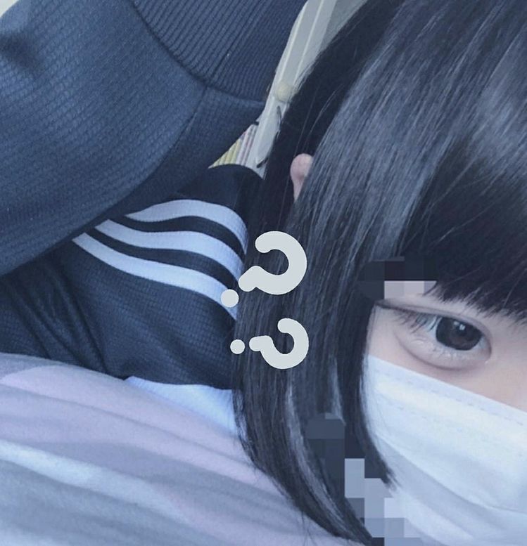 トゥインクル缶バッジ、飾る場所がなくなってきた…どうしよう？ 今日も一日お疲れ様でした！ふっかさんみたいな笑顔で乗り切れたかな？😊