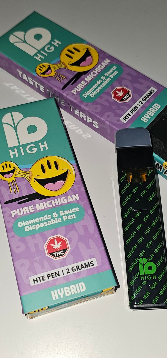 ibhighvan's tweet photo. New 2g pens are an absolute cloud unit 🔥💨💨💨💨 https://t.co/XXz7xDFu2y