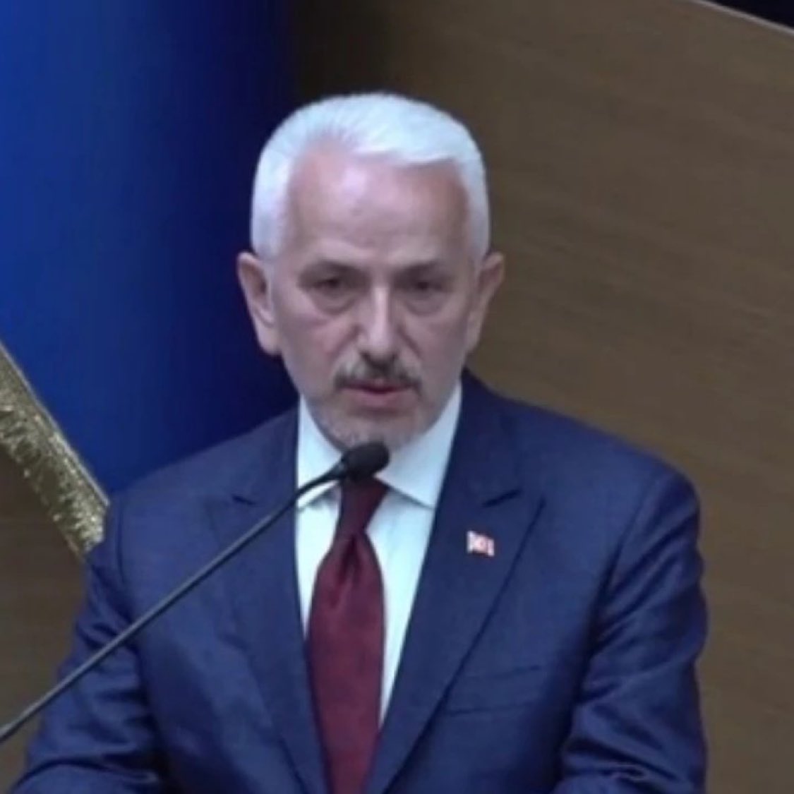 Üsküdar Belediyesi’nin AKP’li Meclis Üyesi Ekrem Baki, son günlerde muhalefete karşı yürütülen ağır baskıların dozunun giderek artması nedeniyle istifa ettiğini açıkladı. (Nefes)