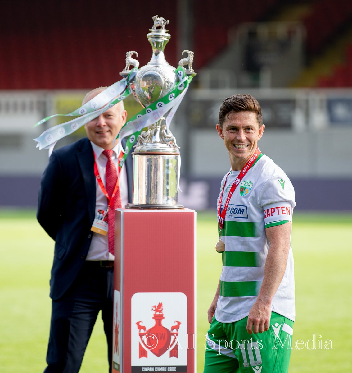 DannyRedmond's tweet image. What a way to end the season 🏆
Cymru League Winners ✅️
Nathaniel MG Cup ✅️
Welsh cup ✅️
Qualifying for Conference League ✅️
@tnsfc
Time to recharge 🔋☀️🌴