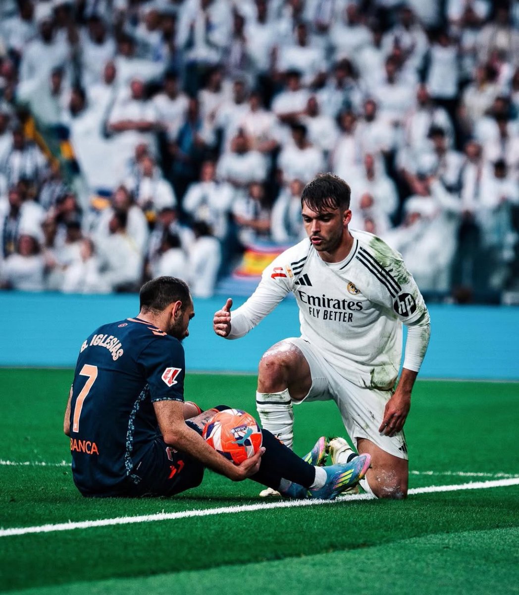 🚨 NEW: Raúl Asencio played vs Celta Vigo while being ILL.

He slept poorly the two nights before the match, and was suffering from diarrhea &amp; vomiting.

He knew the team needed him with all the injuries and promised Ancelotti to play until he had no strength left. <a href="/diarioas/">Diario AS</a>