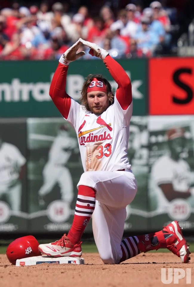 __LordPenguin's tweet photo. Cinco De Mayo’s Hit Parlay -119 📊

Freddie Freeman 1+ Hits
- batting 3rd
- 1+ hits last 9
- 2+ hits last 3 of 5
- batting .390 vs RHP
- 1+ hits last 6 of 7 vs Alcantara

Brendan Donovan 1+ Hits
- batting 3rd
- 1+ hits last 5
- batting .339 in 2025
- batting .362 vs RHP
- 3 for 5 vs. Mlodzinski