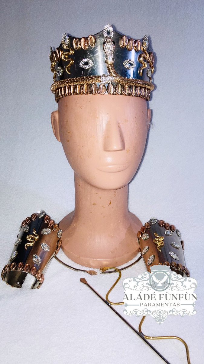 AladeFunfun's tweet image. 🐍Bessen🐍
- Enviamos para todo Brasil.📦
- Aceitamos cartões de débito e crédito.💳
.
.
.
#candomblé #ketu #efon #jeje #angola #oxumare #osumare #bessen #dan #arroboboi #arroidan #búzios #olubajé #paramentas #ade #bioco #capacete #orisa #vodun #nkisi