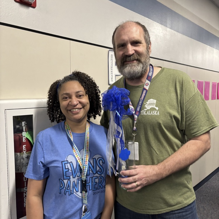 EvansPanthers's tweet image. Mr. Moore got the spirit stick from Mrs.Johnson! Thanks for ALL that you do for EMS and making a huge #evansIMPACT! 🌟