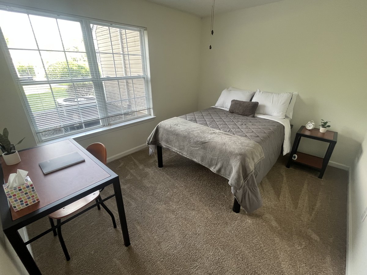 1540_Place's tweet photo. Transform your space this fall! ��� Now Leasing for fall 2025. Spots are filling quickly. Reserve now and elevate your decor game! ✨ #InteriorDesign https://t.co/rVUrFAcn3d
