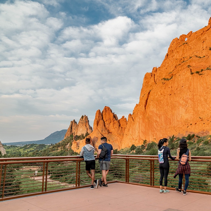 COSAirport's tweet image. It’s National Travel &amp;amp; Tourism Week! 🎉 

We’re proud to connect our community to the world and welcome visitors to Colorado Springs. Tell us – what local spot would you recommend to first-time visitors? 🤔✨ 

#TravelTourismWeek #FlyCOS #VisitCOS