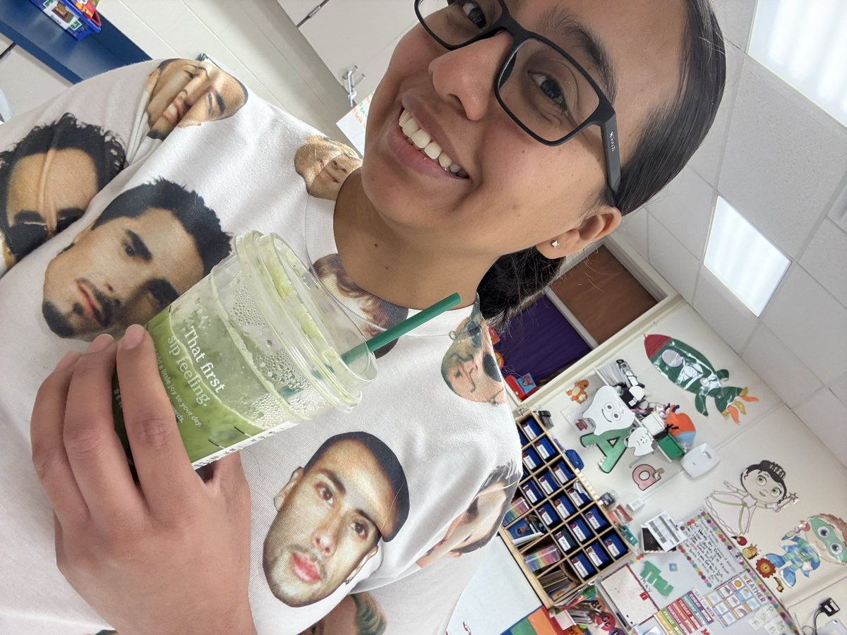 Guadalu74714705's tweet photo. Tell me why, @LomaParkES is the best campus to work at 🥳
#90sWeek #BackstreetBoys #TeacherAppreciationWeek #Starbucks
@MrsCBarrios @drjcarreon @saldana_lindsey @backstreetboys @Starbucks
❤️ https://t.co/YzyN4zIAPT