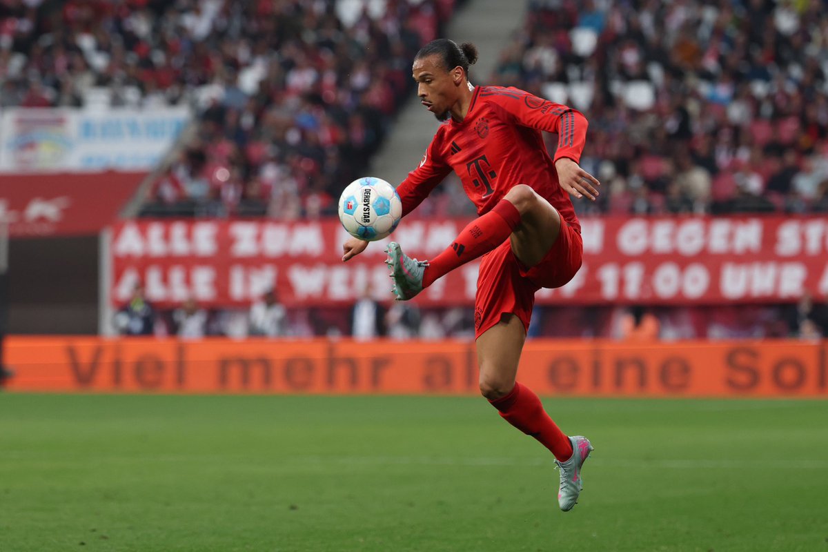 🚨🔴 FC Bayern are still hoping to extend Leroy #Sané’s contract. However, the club’s executives are unwilling to significantly improve their current offer. 

Internally, they had hoped for a quicker agreement with Sané to avoid the current situation. The new talks will focus