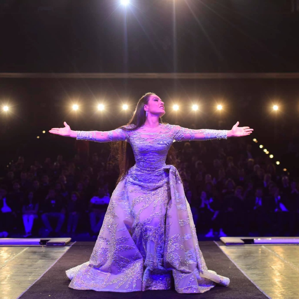 "شهادة كبيرة سأضعها في خزانة قلبي".. كلمات مؤثرة من النجمة #شريهان وإشادة بفيديو "هي" حول مسيرتها ❤️
Hiamag.com/node/1782206
<a href="/Sherihan/">Sherihan</a>