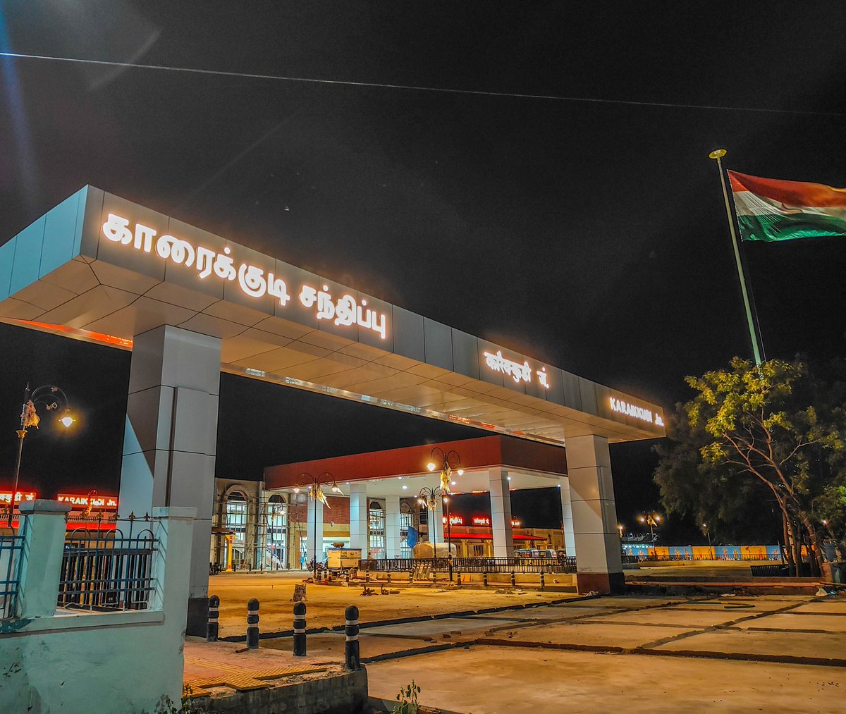 updates46641's tweet photo. காரைக்குடி சந்திப்பு ரயில் நிலையம் 🚊
Karaikudi Junction Railway Station 🚉 

Redevelopment Work under Amrit Bharat Scheme 

@GMSRailway @drmmadurai
@DRMTPJ @DrmChennai

#karaikkudijunction #kkdi #karaikudi https://t.co/3tXLzeTyuD
