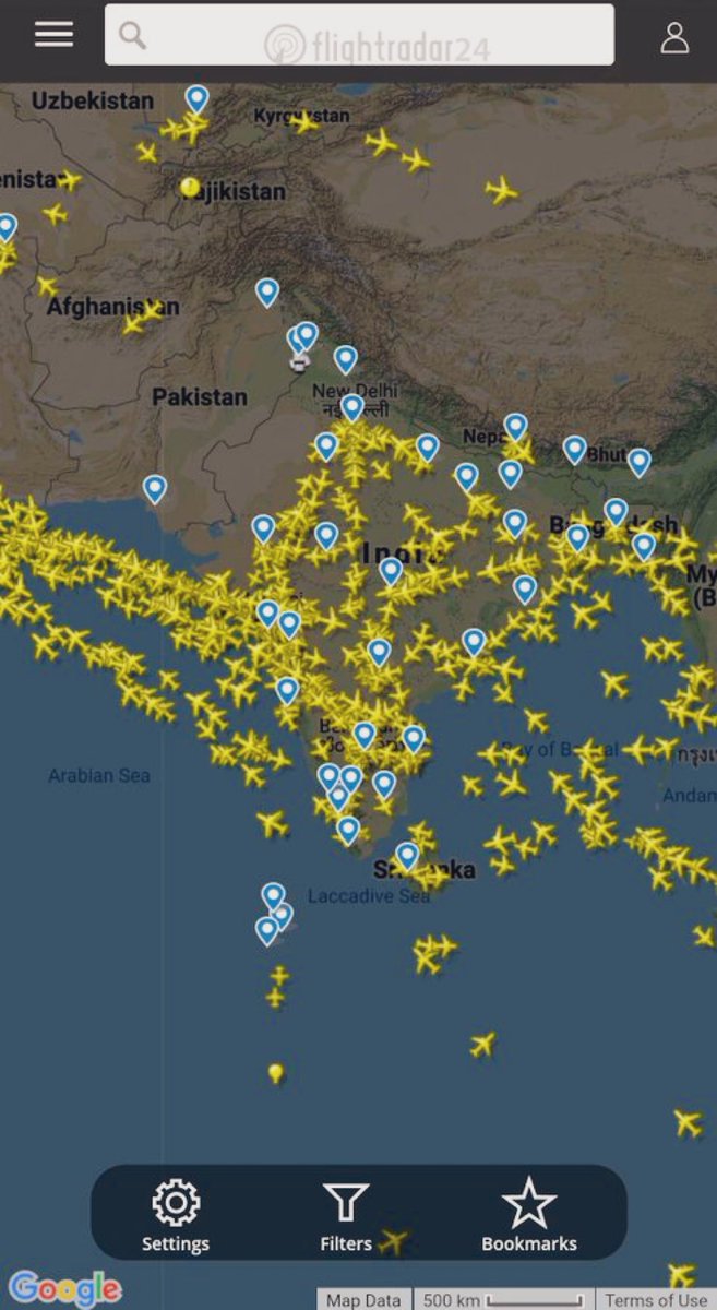 KreatelyMedia's tweet photo. 🚨Pakistan used to have 400 flights using its airspace everyday

Now less than 20 flights are using its airspace 

Daily loss to Pakistan: approx $500k

🚀🚀🚀 https://t.co/38QZfNuAt8