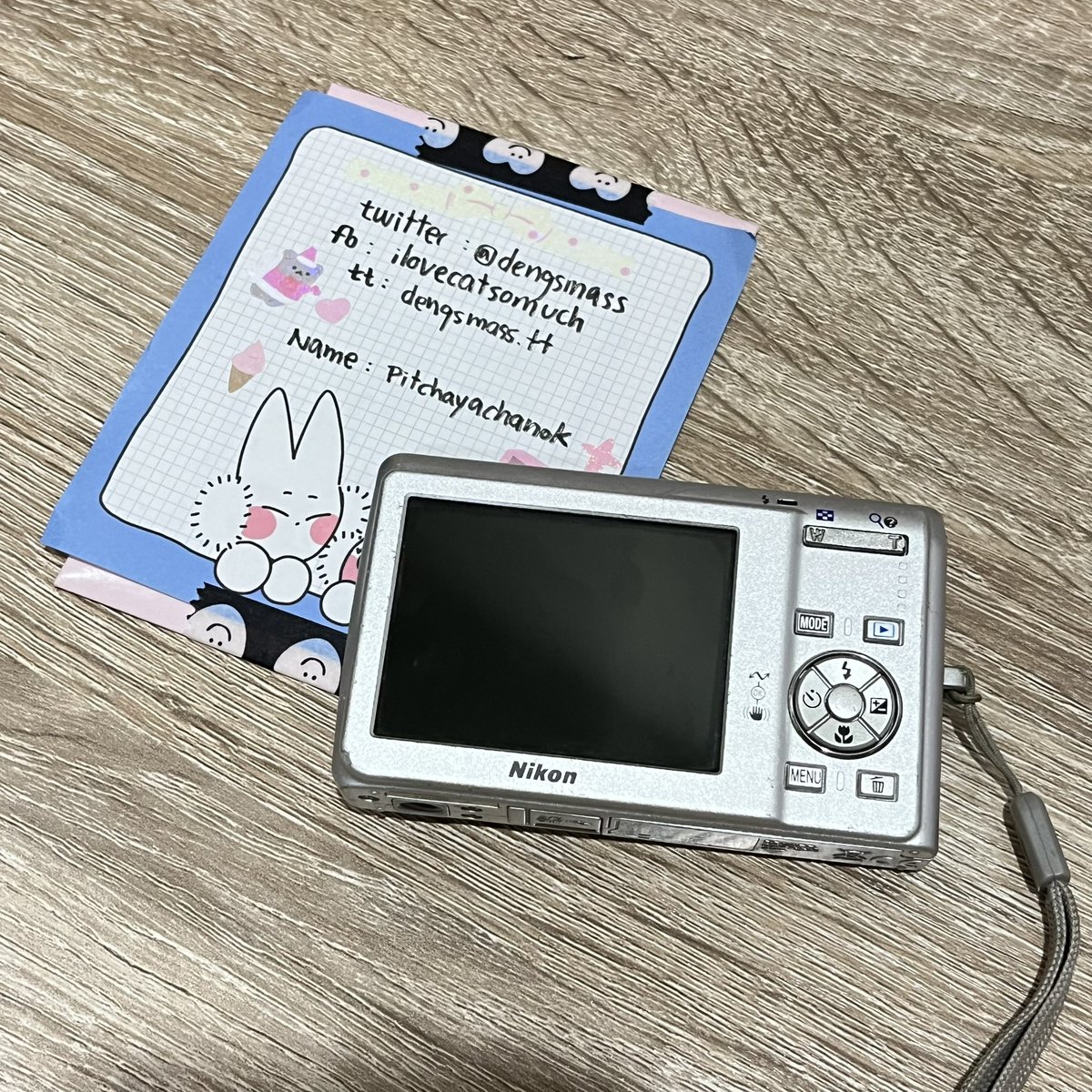 dengsmass's tweet photo. Nikon Coolpix s200 silver 🤍

🤍 2000 ส่งฟรี

🐰 ใช้งานปกติ แฟลชออก เลนส์ไม่มีรอย 

สิ่งที่ได้ : เครื่อง+ถ่านAA 2 ก้อน+สายคล้อง (รับเมม+100)

ตำหนิ : รอยตามการใช้งาน ,ซูมมีฝุ่นเยอะ ไม่ซูมไม่เห็��

พต dm ค่า

#กล้องดิจิตอล #ส่งต่อกล้องดิจิตอล #กล้องดิจิตอลมือสอง #กล้องดิจิตอลคอมแพค https://t.co/JLqqaJwgm1