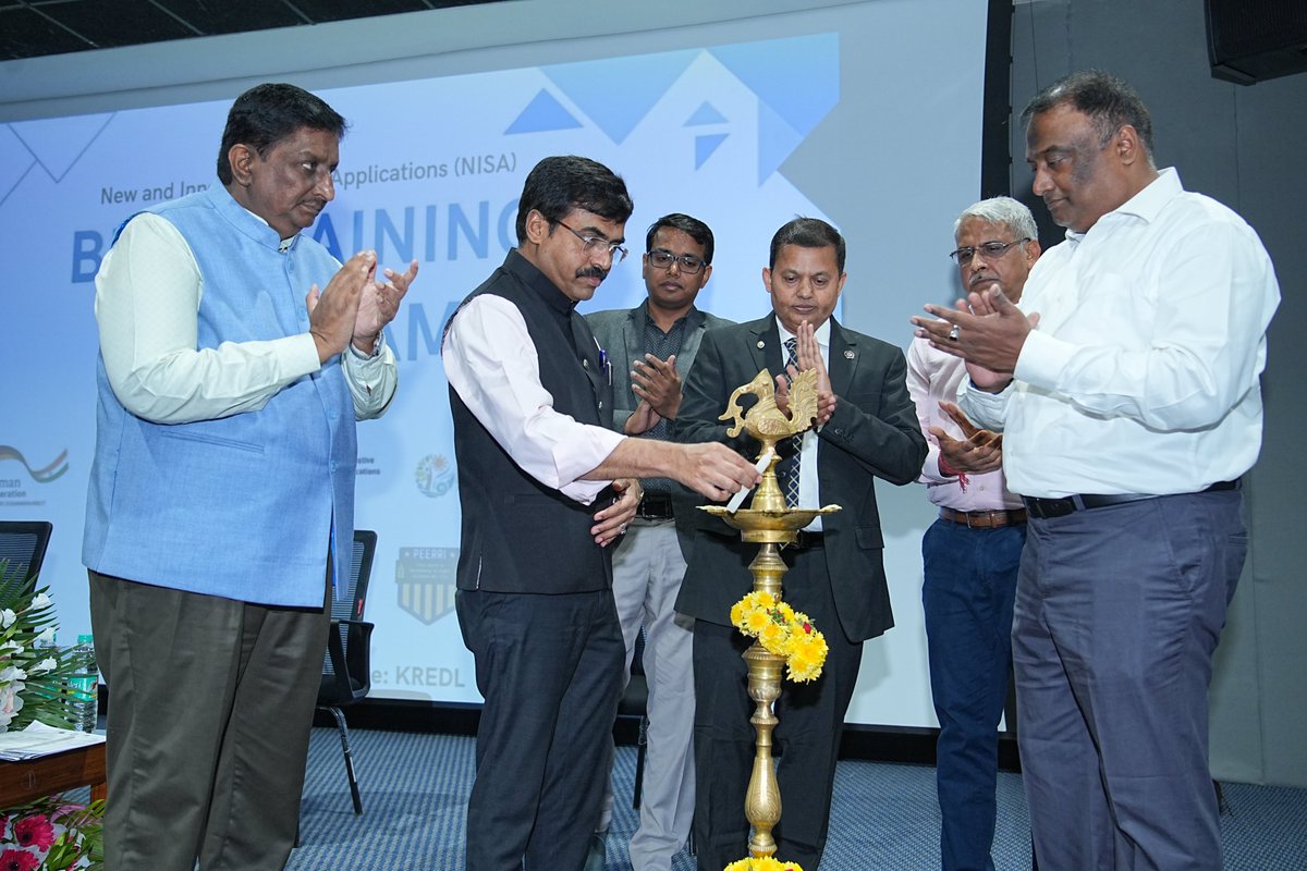 PEERRI2's tweet photo. Building-Integrated Photovoltaics (BIPV) is the future of smart architecture!
BIPV not only enhances aesthetics but also boosts energy efficiency, reduces carbon footprint, and supports net-zero goals.

@Ramesh_shivanna @KREDL_GoK @giz_gmbh https://t.co/0MoLq729k3