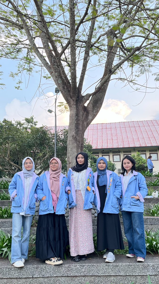 tazsqi 🦈 tweet media