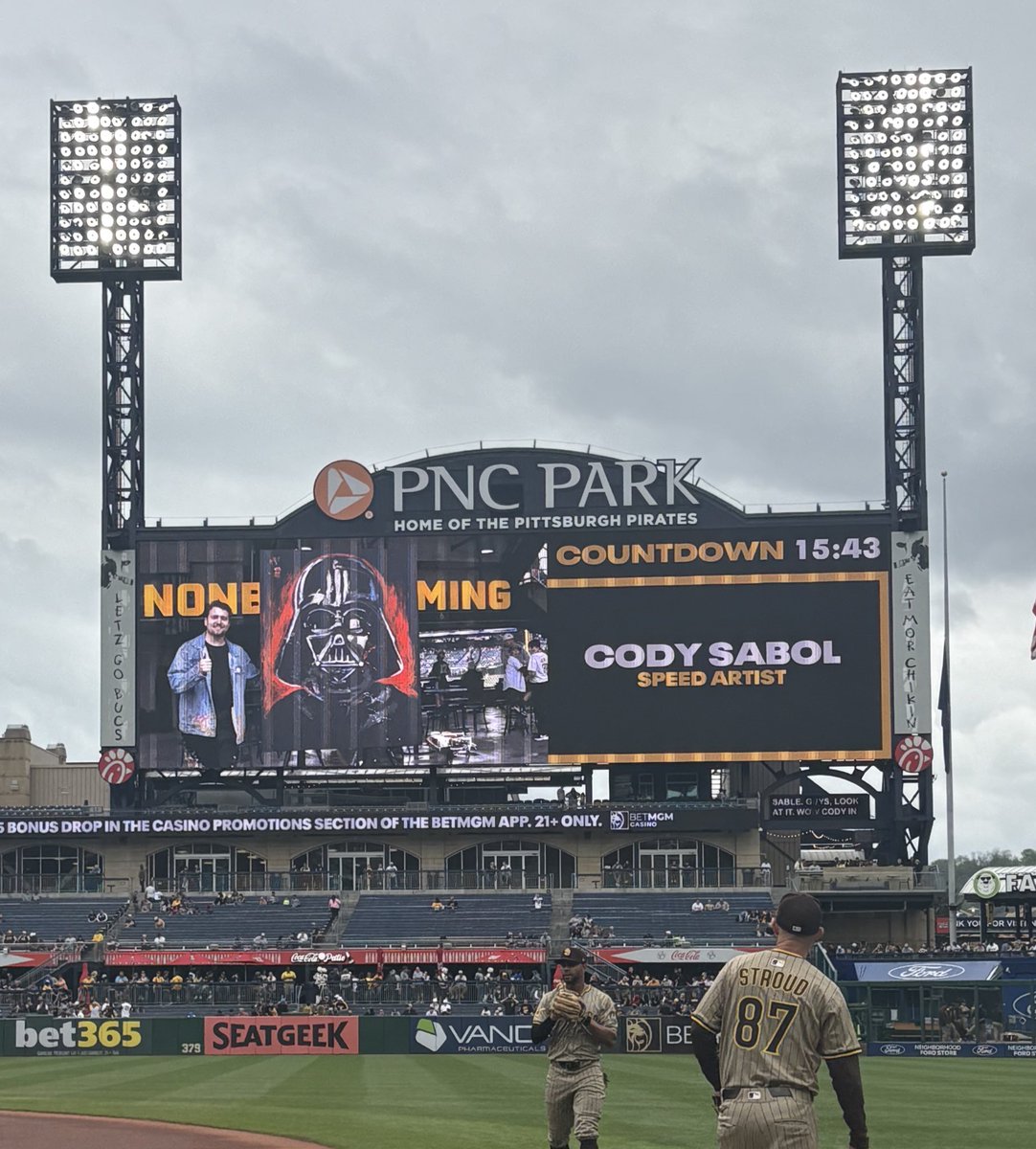 Cody Sabol (@codysabolart) on Twitter photo 🖤💛‼️ 🖤💛‼️