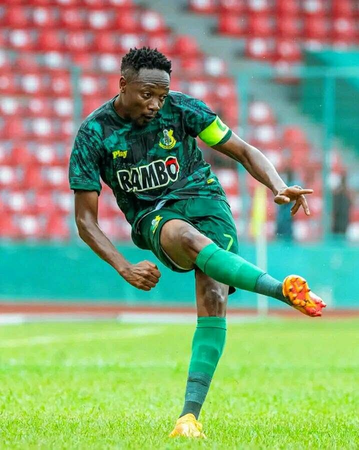 Just In:

Captain Ahmed Musa is set to lead the Super Eagles at the Unity Cup 4-Nations Tourney from May 26–31, 2025, at Brentford Stadium, London.

Musa has been in top form for Sai Masu Gida, with 8 goals and 2 assists in the ongoing NPFL25.

Congrats, Skippo!