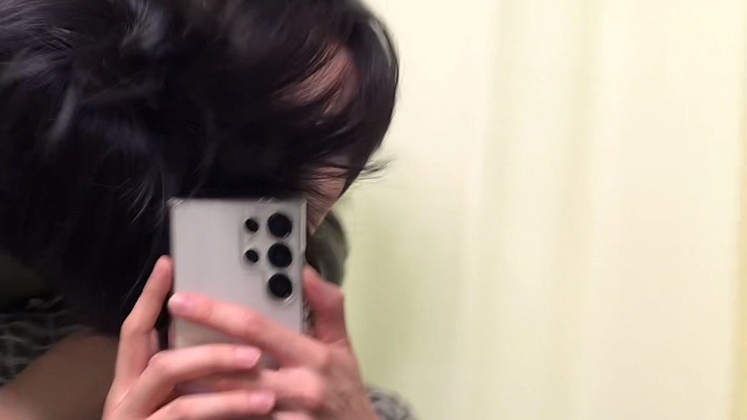 요즘제가 유튜브에서즐겨보는 게 이커플 썸네일이  애요