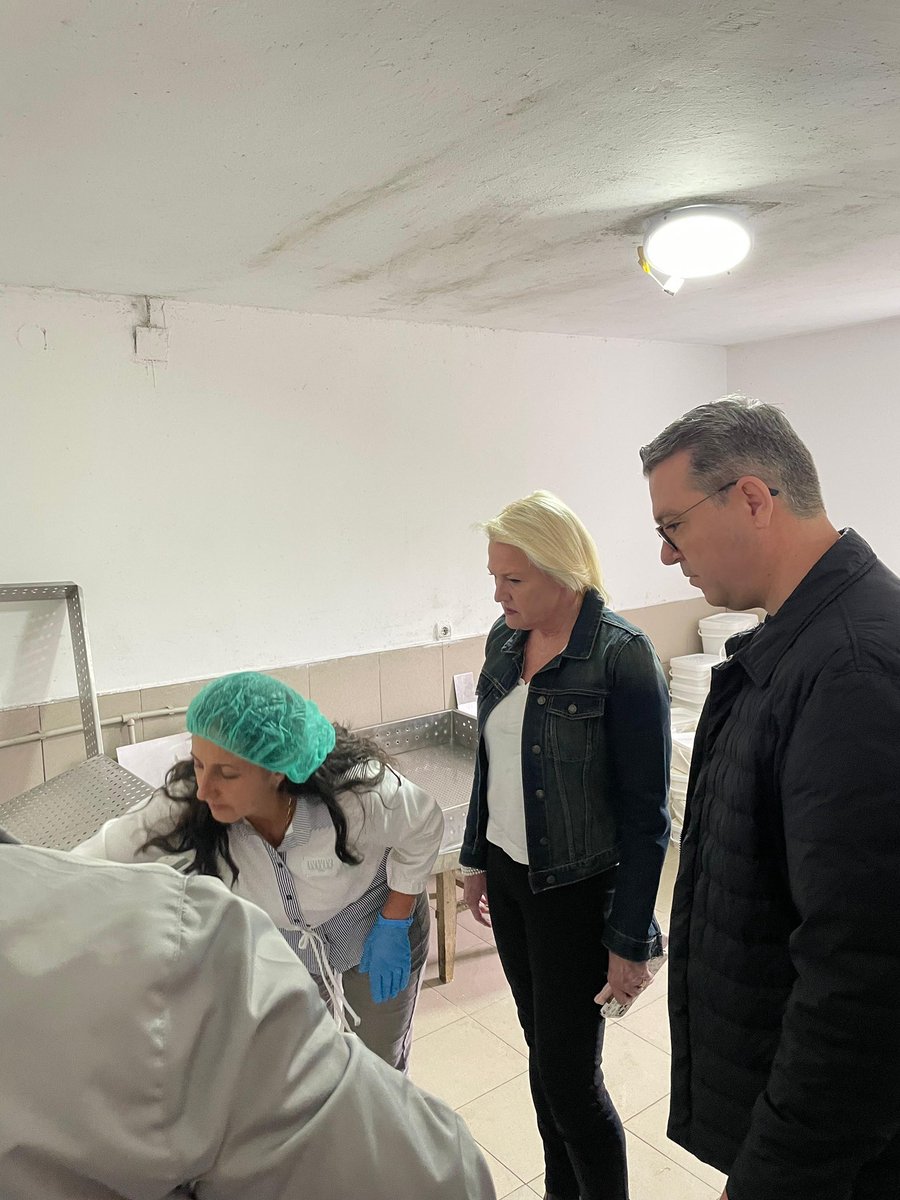 I visited the Parmachki family sheep farm in Budinarci, Berovo with Minister Tripunovski to learn more about sheep farming, their beautiful organic sheep cheeses, and the challenges facing Macedonian farmers. Rural development is key to youth employment and food security.