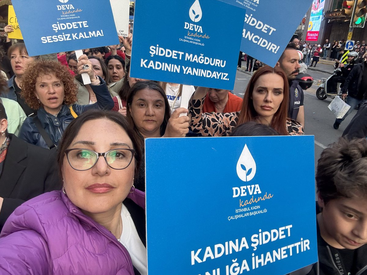 #BaharAksu ve tüm kadınlar için Şişli’deyiz, kadınlarla birlikte adalet için yürüyoruz..

💧💧💧İstanbul DEVA Kadınları olarak adalet için mücadelemize devam edeceğiz. 

<a href="/devakadinda/">DEVA Kadında</a> <a href="/istanbulkadinda/">İstanbul DEVA Kadında</a> <a href="/istanbuldadeva/">DEVA Partisi İstanbul</a> <a href="/elifesendeva/">Elif Esen</a> <a href="/RizvanogluEvrim/">Evrim Rızvanoğlu</a> <a href="/zeynep_sudan/">Zeynep Sudan</a> <a href="/KaracaSeyit/">Dr.Seyit Karaca</a>