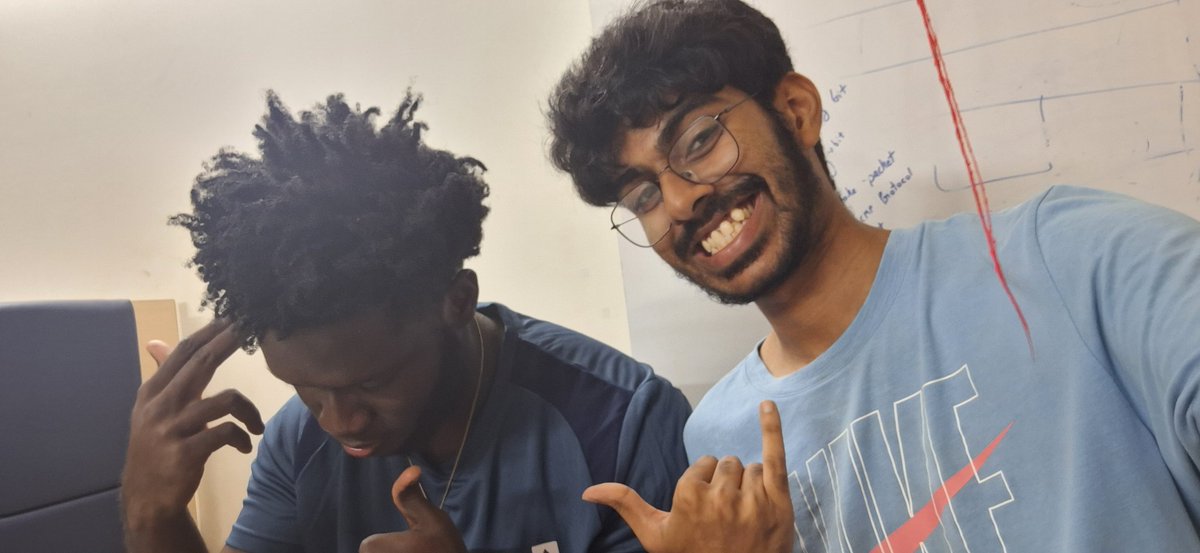 CPanda2213's tweet photo. My nigga friend became thin https://t.co/C2NTTO3uzI