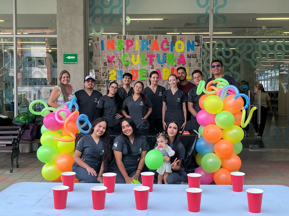 UCooperativaBga's tweet image. 📚✨ Celebramos el #DíaDelIdioma en la Ucc Campus  Bucaramanga con arte, juego, literatura y creatividad. Gracias a quienes se unieron a esta semana llena de palabras que inspiran y conectan. ¡El idioma nos une! 💬🌍 #LenguasQueConectan