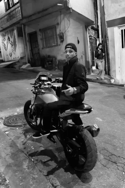 arturpi892's tweet photo. #Biker. Ich liebe es, Fahrrad zu #fahren) https://t.co/tyOElC0Cy1