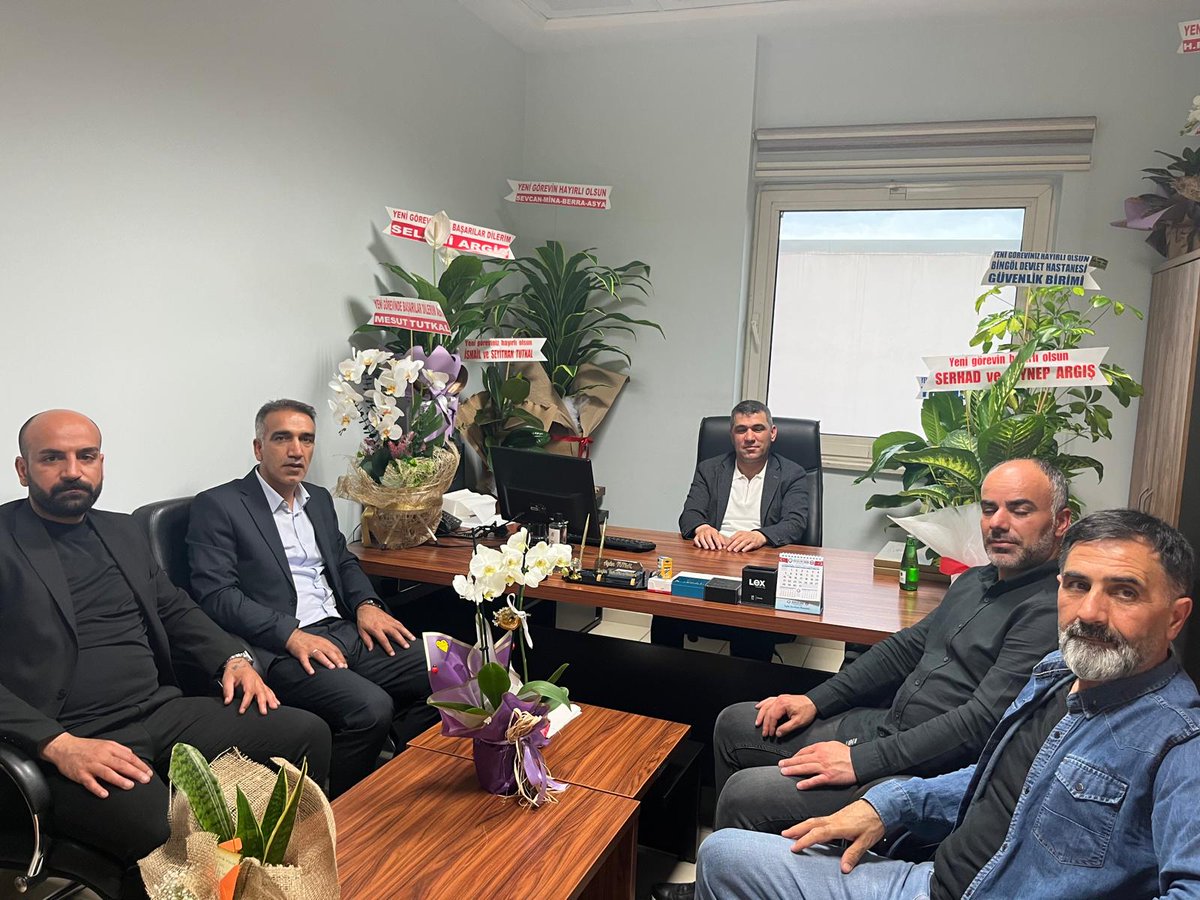 Ercan Anacur (@anacur_ercan) on Twitter photo Şube Bşkn yardimcılarımız <a href="/omeraltunbay1/">Ömeraltunbay</a> <a href="/aliyilmaz501/">Ali Yılmaz</a> ve işyeri temsilcimiz <a href="/BaBAYRAM3/">Bayram Bağış</a> ile birlikte <a href="/gencdh/">Bingöl Genç Devlet Hastanesi</a> Sağlık hizmetleri müdürü olarak atanan Aydın Tutkal beye hayırlı olsun ziyaretinde bulunup yeni görevlerinde başarılar diledik.
Rabbim muvaffakatiyetler versin.. Şube Bşkn yardimcılarımız <a href="/omeraltunbay1/">Ömeraltunbay</a> <a href="/aliyilmaz501/">Ali Yılmaz</a> ve işyeri temsilcimiz <a href="/BaBAYRAM3/">Bayram Bağış</a> ile birlikte <a href="/gencdh/">Bingöl Genç Devlet Hastanesi</a> Sağlık hizmetleri müdürü olarak atanan Aydın Tutkal beye hayırlı olsun ziyaretinde bulunup yeni görevlerinde başarılar diledik.
Rabbim muvaffakatiyetler versin..