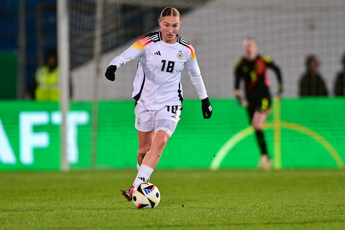 🚨⚫️⚪️ SC Freiburg mit starkem Interesse an Sophie Nachtigall! 

Vertrag bei Eintracht Frankfurt läuft aus.  

<a href="/SkySportDE/">Sky Sport</a> 🇩🇪