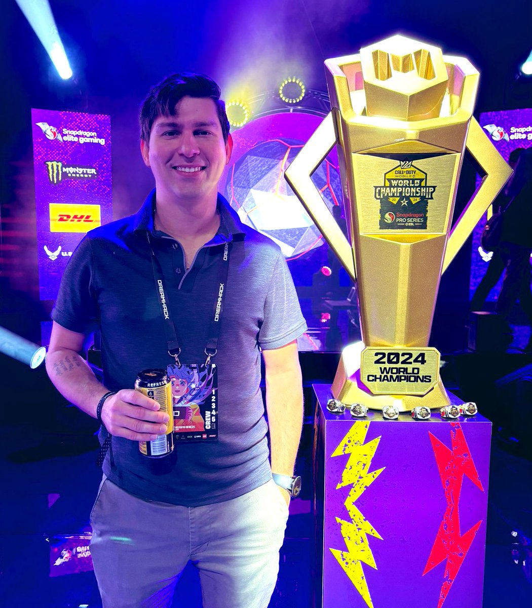 LaneX 🔥 (@igorlanex) on Twitter photo Guess who misses so badly a Worlds packed arena? ✋🏆🔥 Guess who misses so badly a Worlds packed arena? ✋🏆🔥