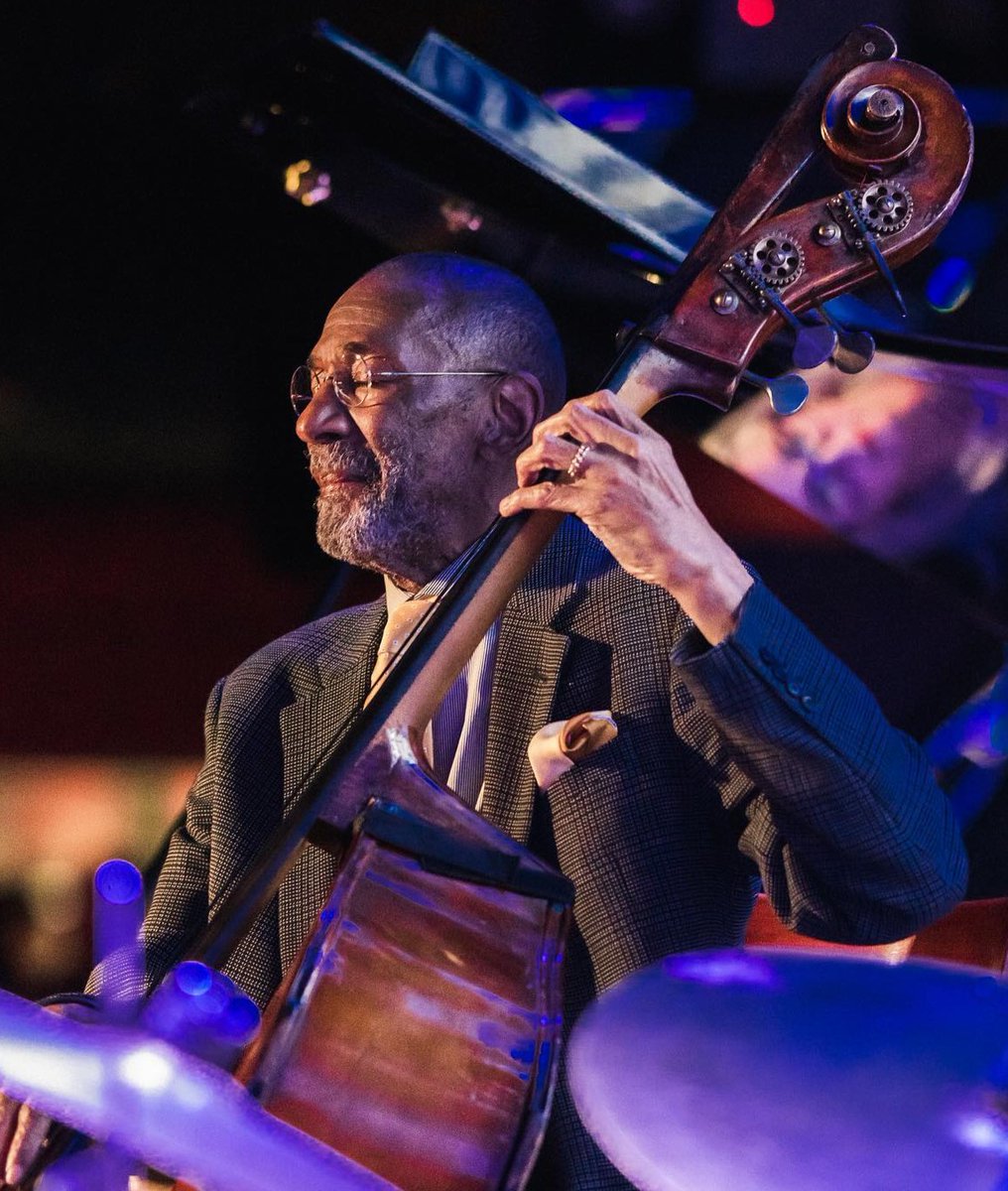 Ron Carter (@roncarterbass) on Twitter photo Fun was had by all at my 88th Birthday Celebration at <a href="/BlueNoteNYC/">Blue Note New York</a> this past week. I send my sincere thanks to each and every one of you who attended with your well-wishes.
Find out what's next on #PlanetElegance via RonCarterJazz.com
📸: Dervon Dixon Fun was had by all at my 88th Birthday Celebration at <a href="/BlueNoteNYC/">Blue Note New York</a> this past week. I send my sincere thanks to each and every one of you who attended with your well-wishes.
Find out what's next on #PlanetElegance via RonCarterJazz.com
📸: Dervon Dixon