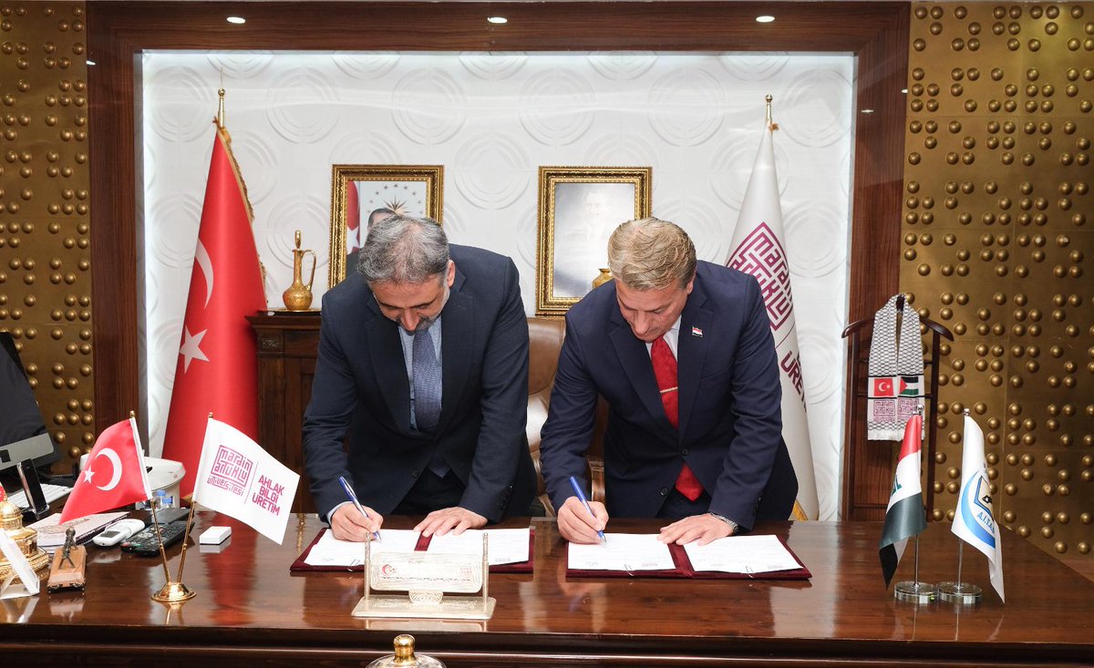 Üniversitemiz ile Türkmen Akademisyenler Derneği - Diyala Şubesi arasında akademik iş birliği protokolü imzaladık.

Rektörümüz Prof. Dr. İbrahim Özcoşar ve Prof. Dr. Maher Mübdir Abdülkerim Abbasi’nin katılımıyla imzalanan bu protokol  ile Orta Doğu’da bilgi üretimi ve bilimsel