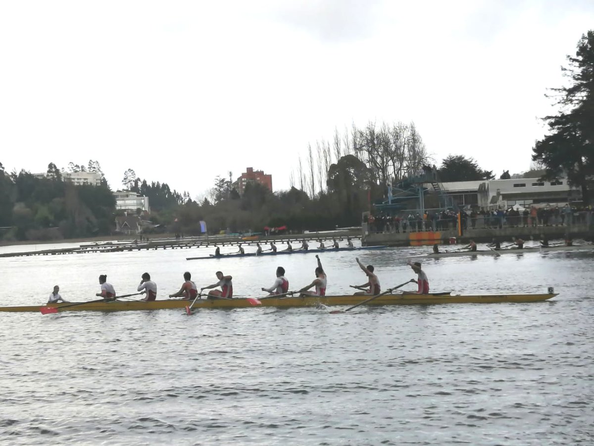 En estos momentos se realiza una nueva versión de la regata Héroes de Iquique, la cual se realiza en la Laguna Chica de San Pedro de la Paz.<a href="/TeamChile_COCH/">Team Chile</a> <a href="/TVU_television/">TVU</a> <a href="/radiobiobio/">radiobiobio</a> <a href="/FederemoCL/">federemo</a> <a href="/canal_CDO/">CANAL CDO</a> <a href="/INDChileOficial/">IND Chile 🇨🇱</a>