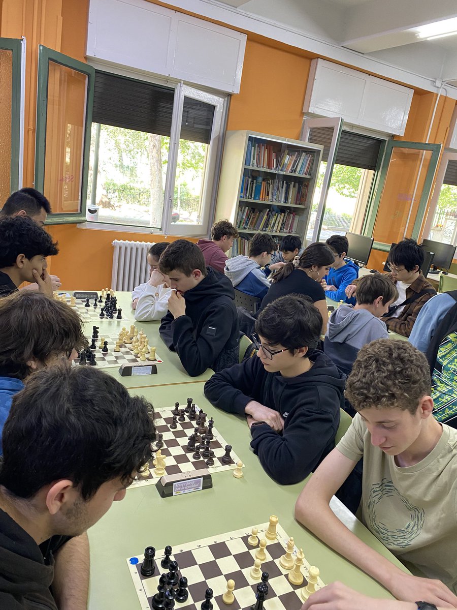 IES La Puebla de Alfindén tweet media