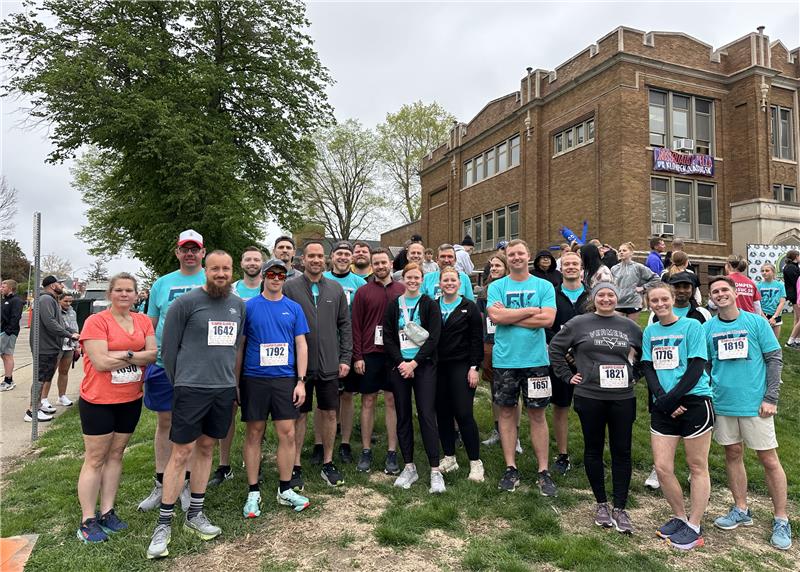 It was Tulip Time in Pella last week, home of the Vermeer headquarters. To kick off the festival, members of the team ran in the Klompen Classic 5K. We are proud to celebrate Pella’s heritage in bloom while supporting the community where we work and live.