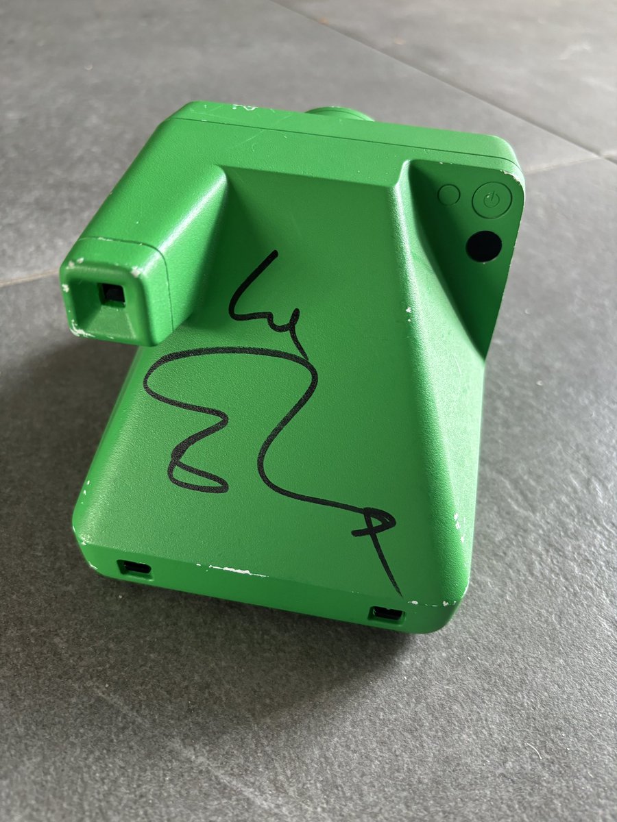 Ed Sheeran News (Fanpage) 🩷 (@edsheeran_eu) on Twitter photo Thaaanks bestiesss 🩷🥰 <a href="/WhatsApp/">WhatsApp</a> 
Never expected an actual polaroid camera!! Also love the signed polaroids! Thaaanks for the signature ed😜 Thaaanks bestiesss 🩷🥰 <a href="/WhatsApp/">WhatsApp</a> 
Never expected an actual polaroid camera!! Also love the signed polaroids! Thaaanks for the signature ed😜