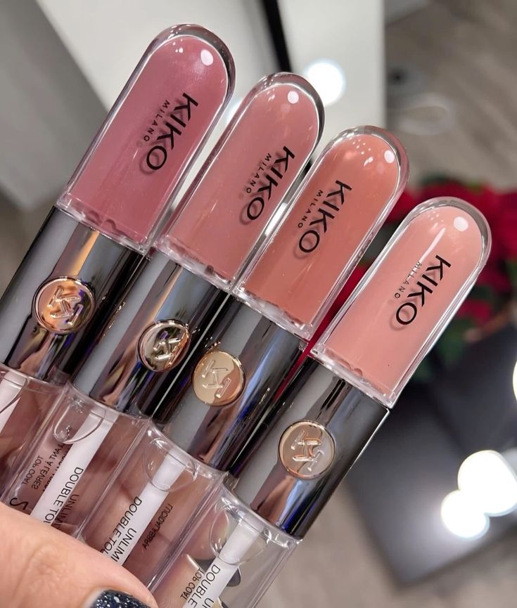 karolruotulo's tweet photo. Os truques e produtos de maquiagem que vale ouro ou melhor 90 bilhões 🤩😅

Thread ✨️ https://t.co/02q4IfaxxZ