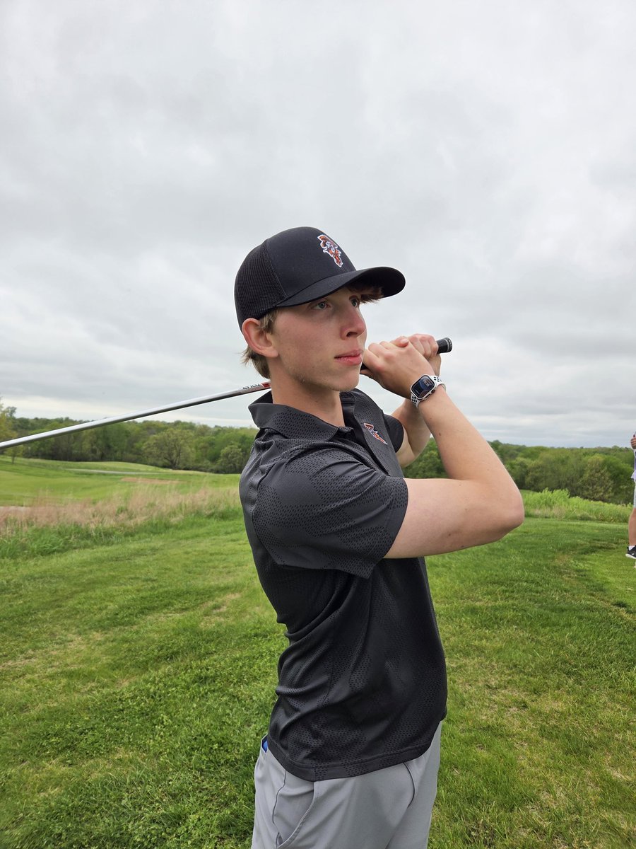 PCHS Golf Team (@pcgolfteam) on Twitter photo PC 313/2nd Place at Suburban Conference Championships. Renno 75/T1st, Hendee 76/T3rd, Knickman 78/T5th, Gentilia 84/11th, Dillingham 85/12th. Excellent effort today! #DoYourJob <a href="/PCHSAthletics1/">PIRATE ACTIVITIES</a> PC 313/2nd Place at Suburban Conference Championships. Renno 75/T1st, Hendee 76/T3rd, Knickman 78/T5th, Gentilia 84/11th, Dillingham 85/12th. Excellent effort today! #DoYourJob <a href="/PCHSAthletics1/">PIRATE ACTIVITIES</a>