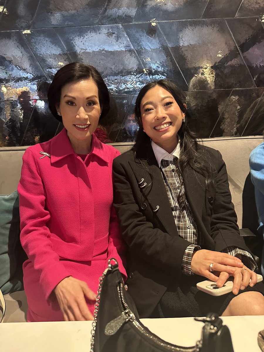 Honored to celebrate the legendary Lisa Lu — at 98 years old, she received her star on the Hollywood Walk of Fame today!
Grateful to share the moment with Lisa, her daughter Lucia Hwong Gordon, and the incredible <a href="/awkwafina/">life</a>.
#AAPIHeritageMonth #Trailblazers #LisaLu