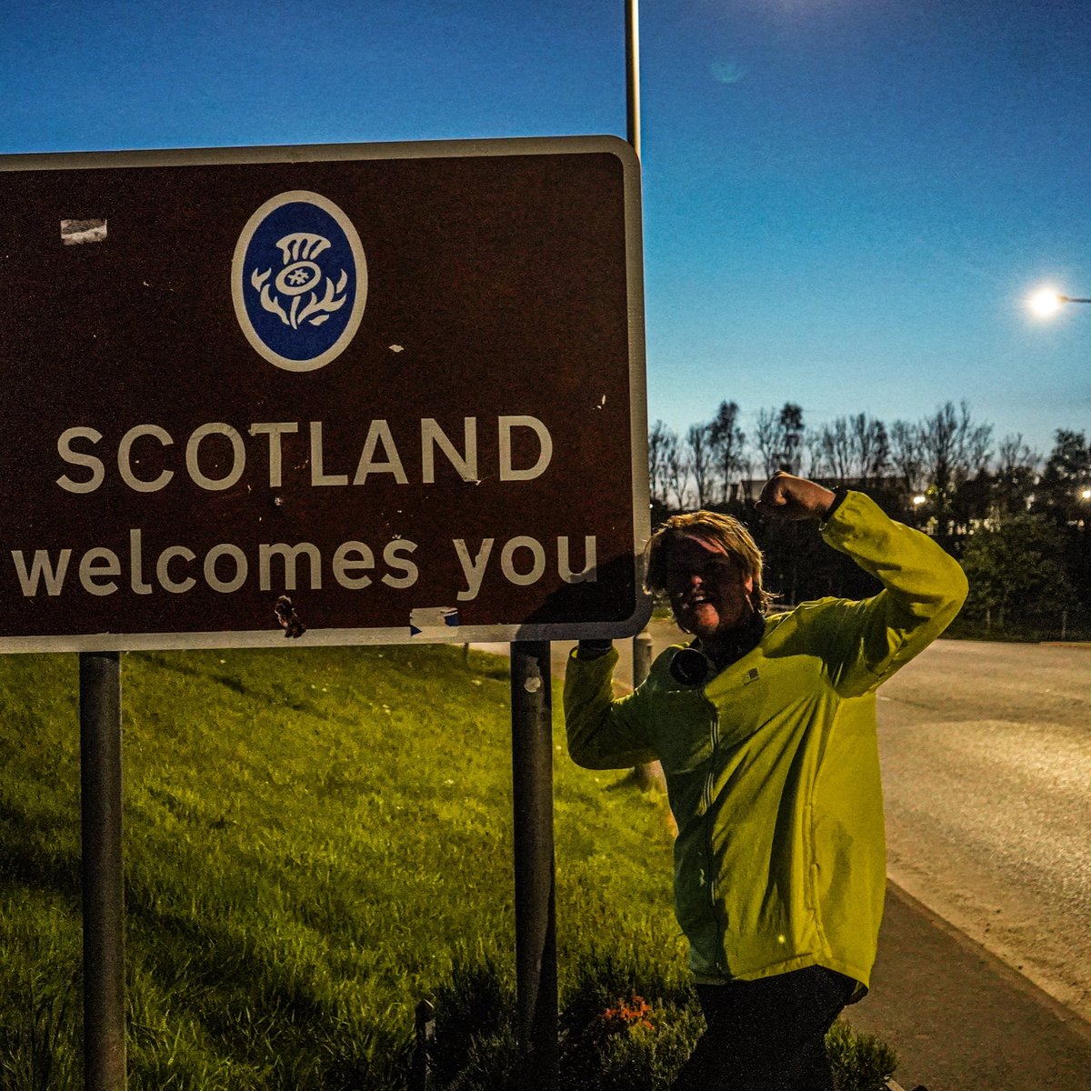 Thehullboy1's tweet image. I have no words. We have officially ran to Scotland 🥹❤️

I’m not even gonna try act professional here, I blobbered like a fish and I’m still shocked we’ve made it this far. That was for you dad, the rest of the challenge is for you my mate.

Into the final country of the…