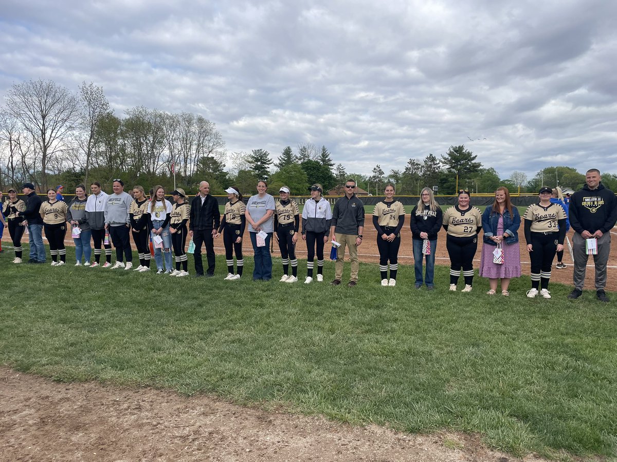Great way to start Teacher Appreciation Week by our softball team for recognizing our AWESOME teachers at SCS! 

We cannot say THANK YOU enough for everything you do!