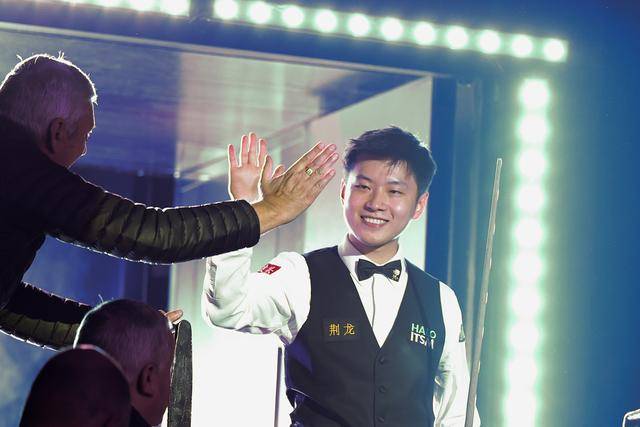 Congratulations to Zhao Xintong for becoming China's first world snooker champion! A tremendous breakthrough for Chinese snooker!
#snooker #WorldChampionship