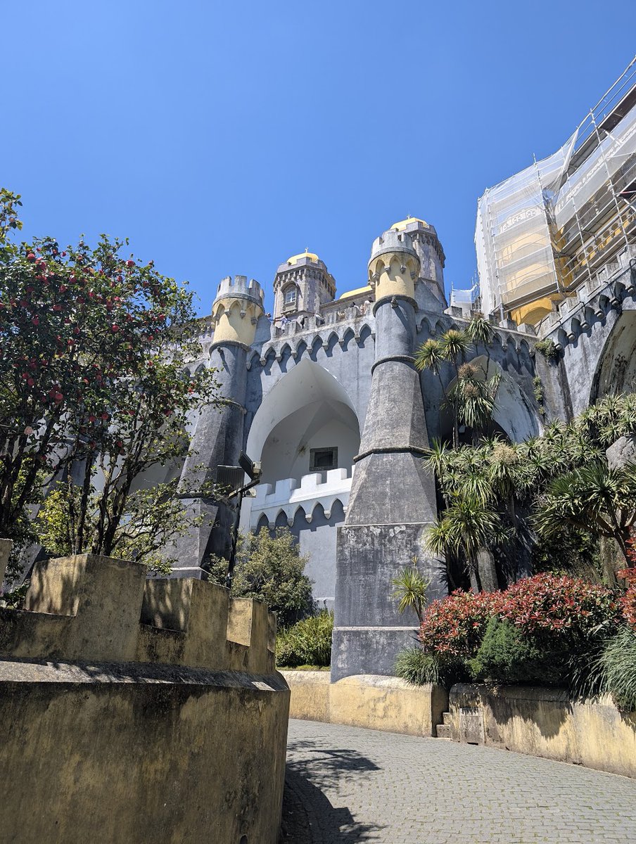 El_Exodus's tweet photo. Figured I should post some of my pictures from my vacation 10 days ago 😅
Extremely well done, guys! I didn't expect to revisit Sintra this soon again 😁 https://t.co/RmMVbLQxLf