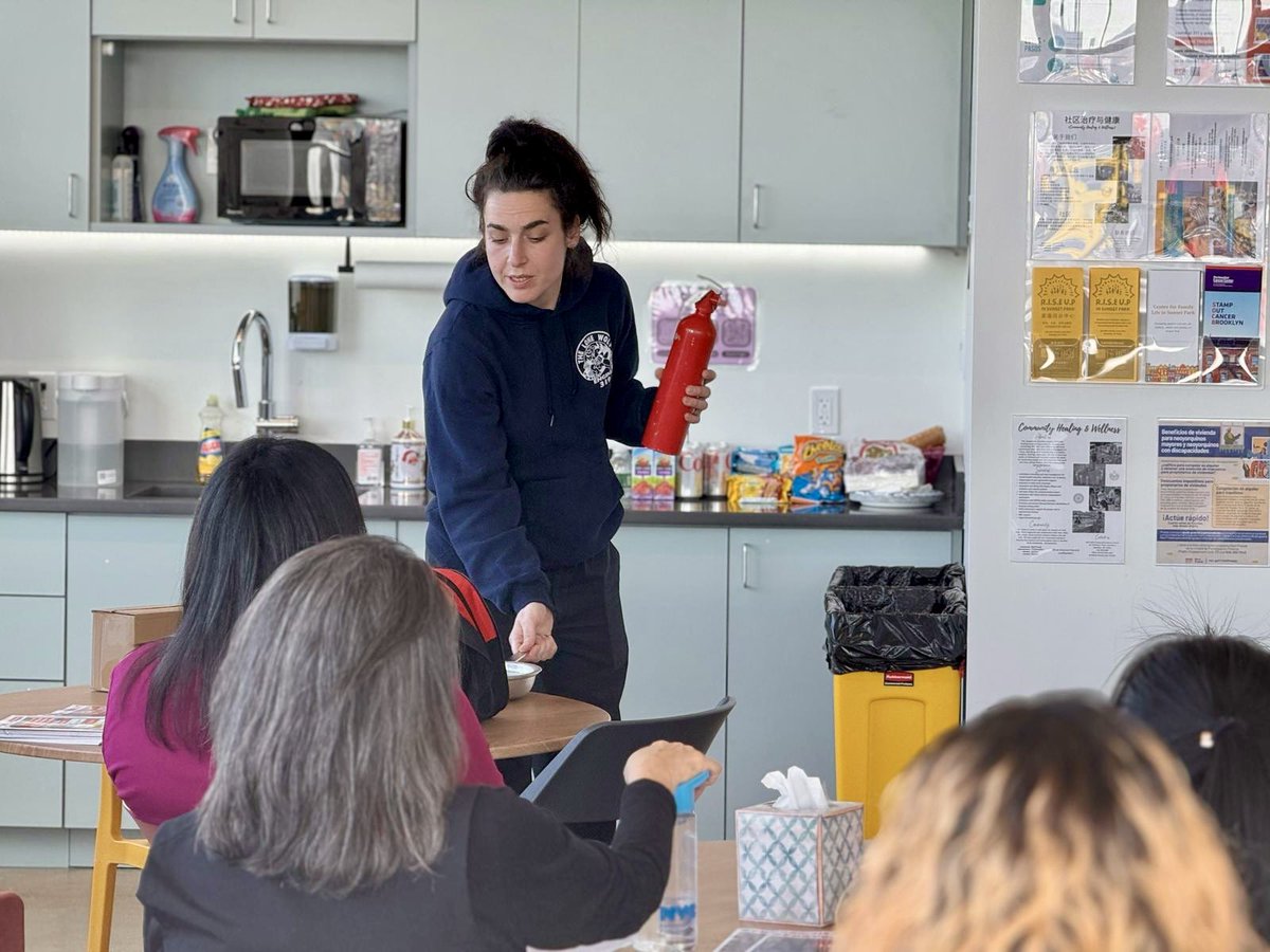 raisinghealth_'s tweet photo. Today we're looking back on the Emergency Preparedness Fair we held for our community in March! RaisingHealth is dedicated to making emergency preparedness and response resources accessible to Brooklyn's immigrant communities through more events such as these. Stay tuned💪🏽⛑️🫂 https://t.co/jqgvmy2k8l