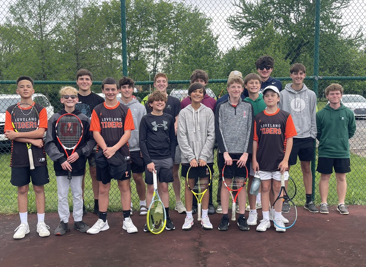 LPawTennis's tweet image. LMS tennis team celebrating the graduating 8th graders and Varsity boys there to recognize them! Good luck Tigers! @LHSTigerAD @Loveland_AsstAD @LovTigers_AD