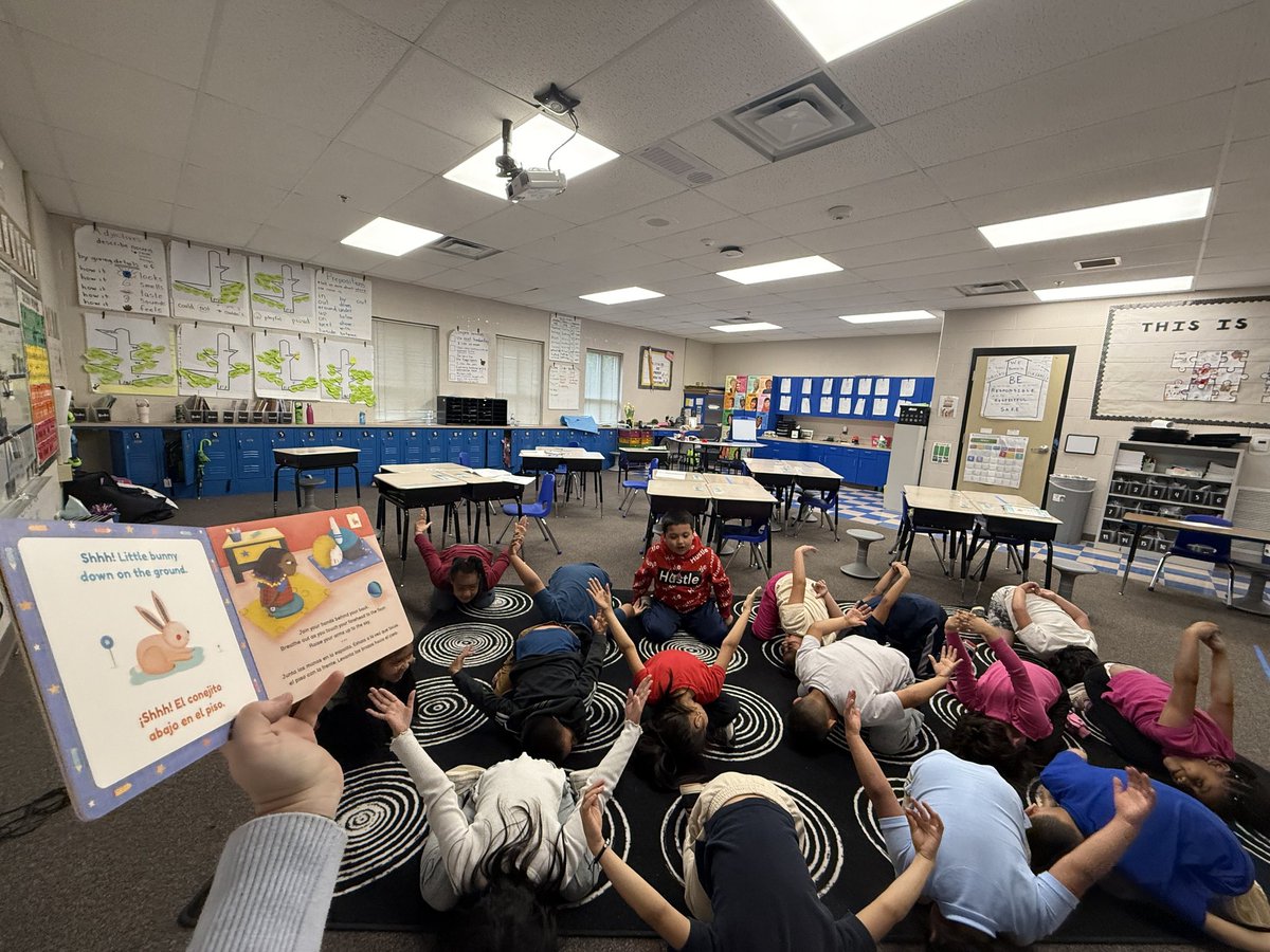 Kevin Terry (@whitsittpe) on Twitter photo Ms. Webster sent in a picture for minfulness Monday! <a href="/MNPS_kidshealth/">MNPS Healthy Schools</a> #MNPSWellnessWeek2025 Ms. Webster sent in a picture for minfulness Monday! <a href="/MNPS_kidshealth/">MNPS Healthy Schools</a> #MNPSWellnessWeek2025